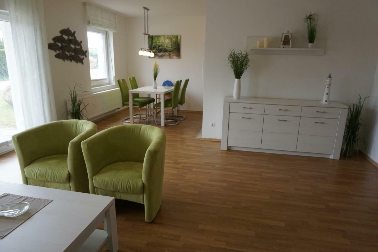 Ferienwohnungen Ruegen Findling 布雷格 外观 照片